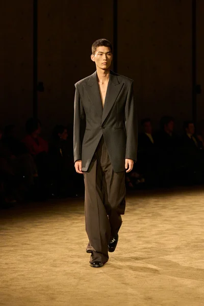 Look 29